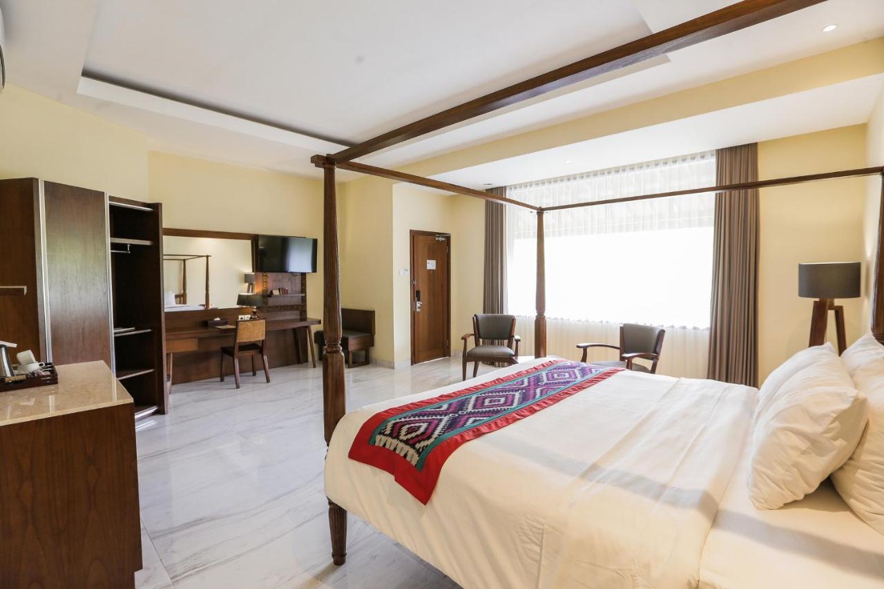 Ubud Hotel & Cottages Маланг Экстерьер фото