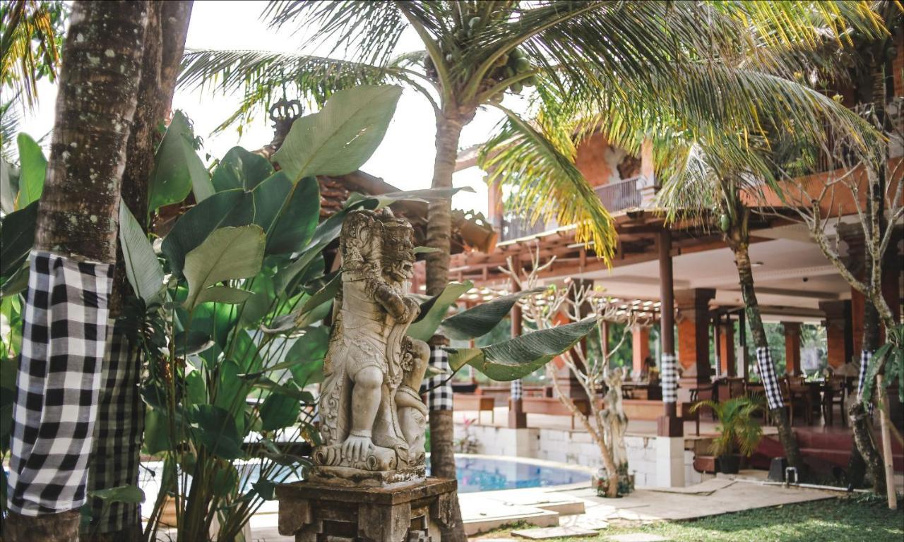 Ubud Hotel & Cottages Маланг Экстерьер фото