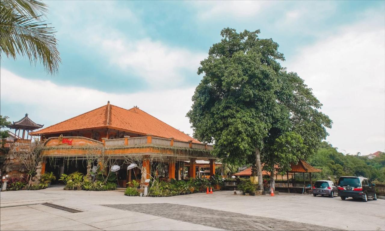 Ubud Hotel & Cottages Маланг Экстерьер фото