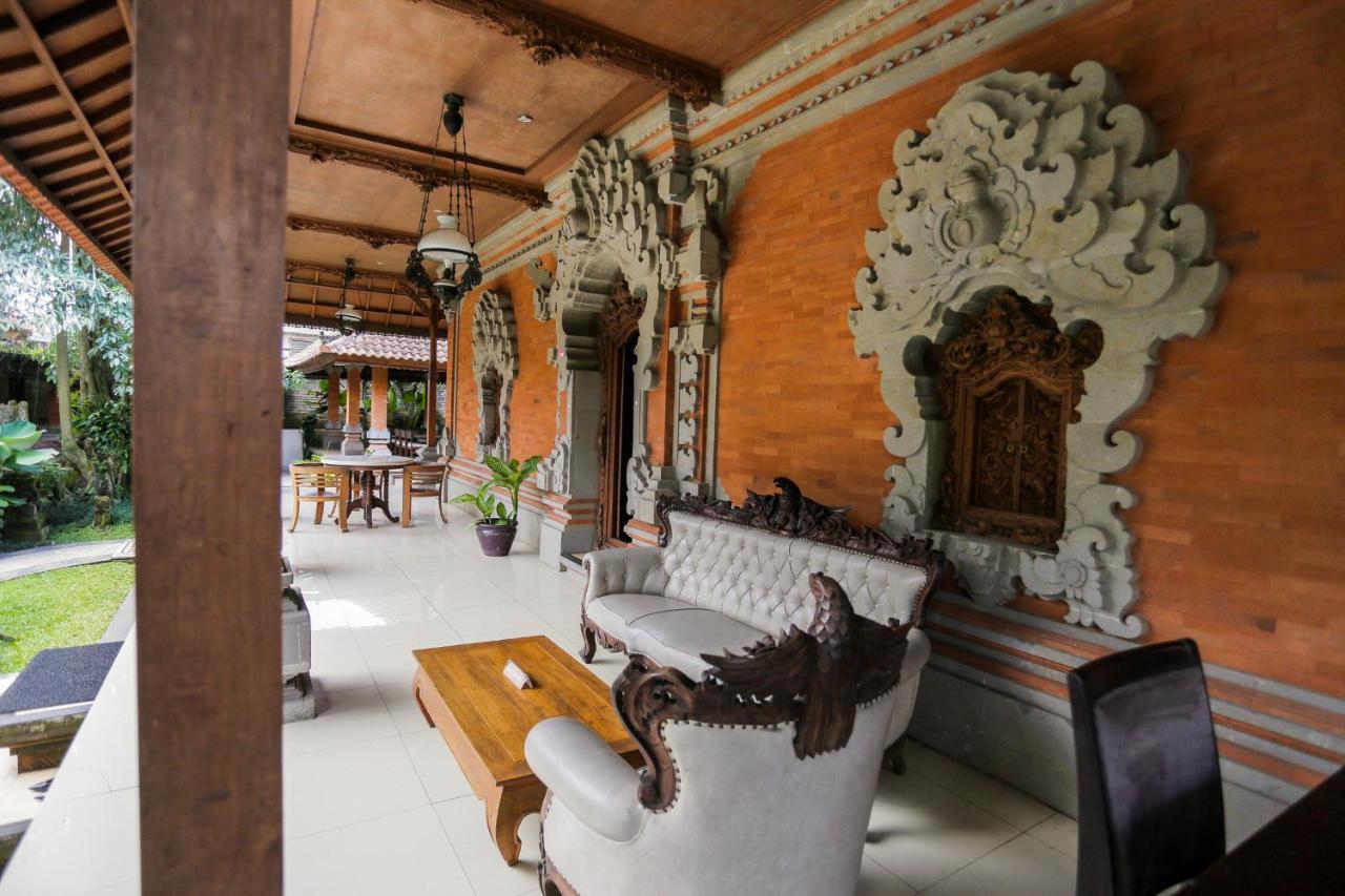 Ubud Hotel & Cottages Маланг Экстерьер фото