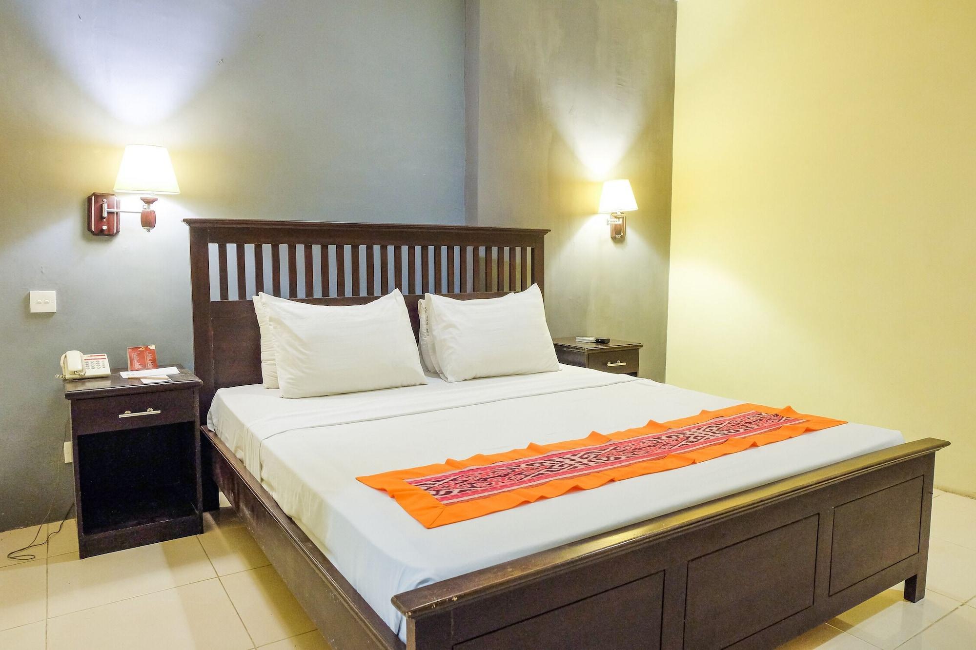 Ubud Hotel & Cottages Маланг Экстерьер фото